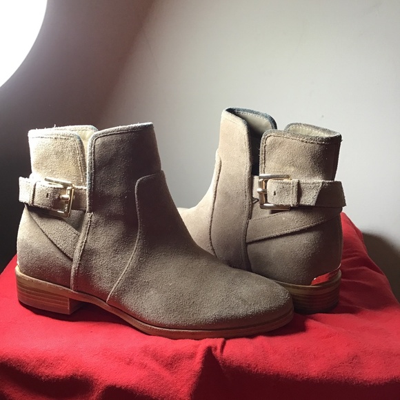 🔥Michael, Michael Kors, size 5M, great cond, see photos - Picture 1 of 6